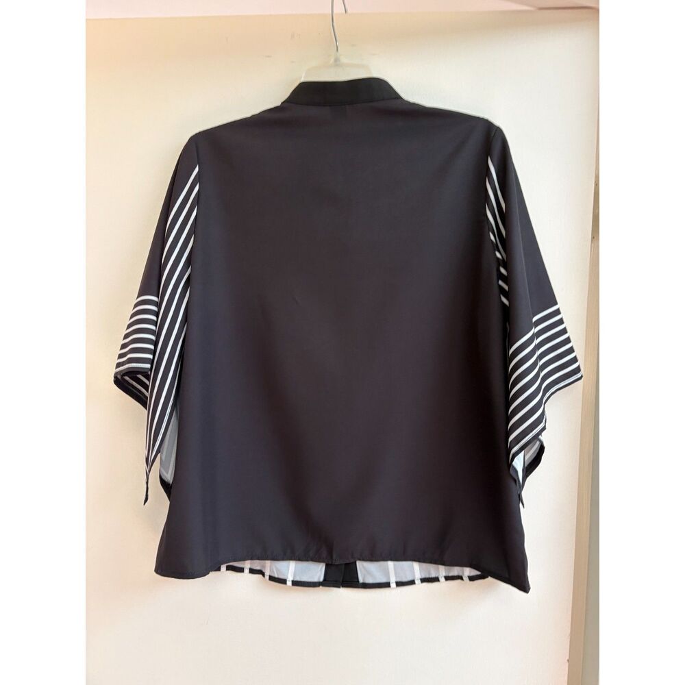 Black and White Striped Blouse SHEIN Geometric Batwing Sleeve Mock Neck Top L - Picture 4 of 8